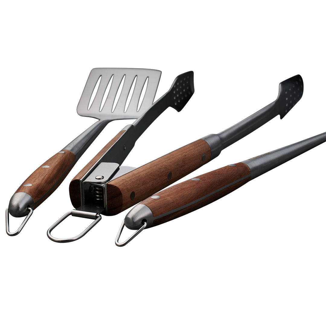 Pizza- og grillplade + grillredskaber + burger smasher